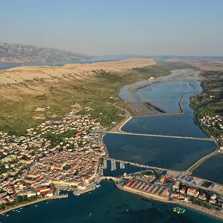 Pag - Sveta Marija Вилла Bosana